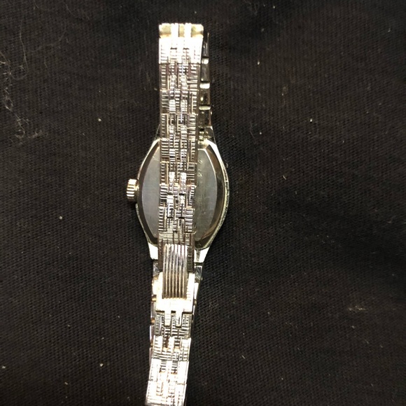Caravelle by bulova watch simple but elegant - Picture 6 of 12